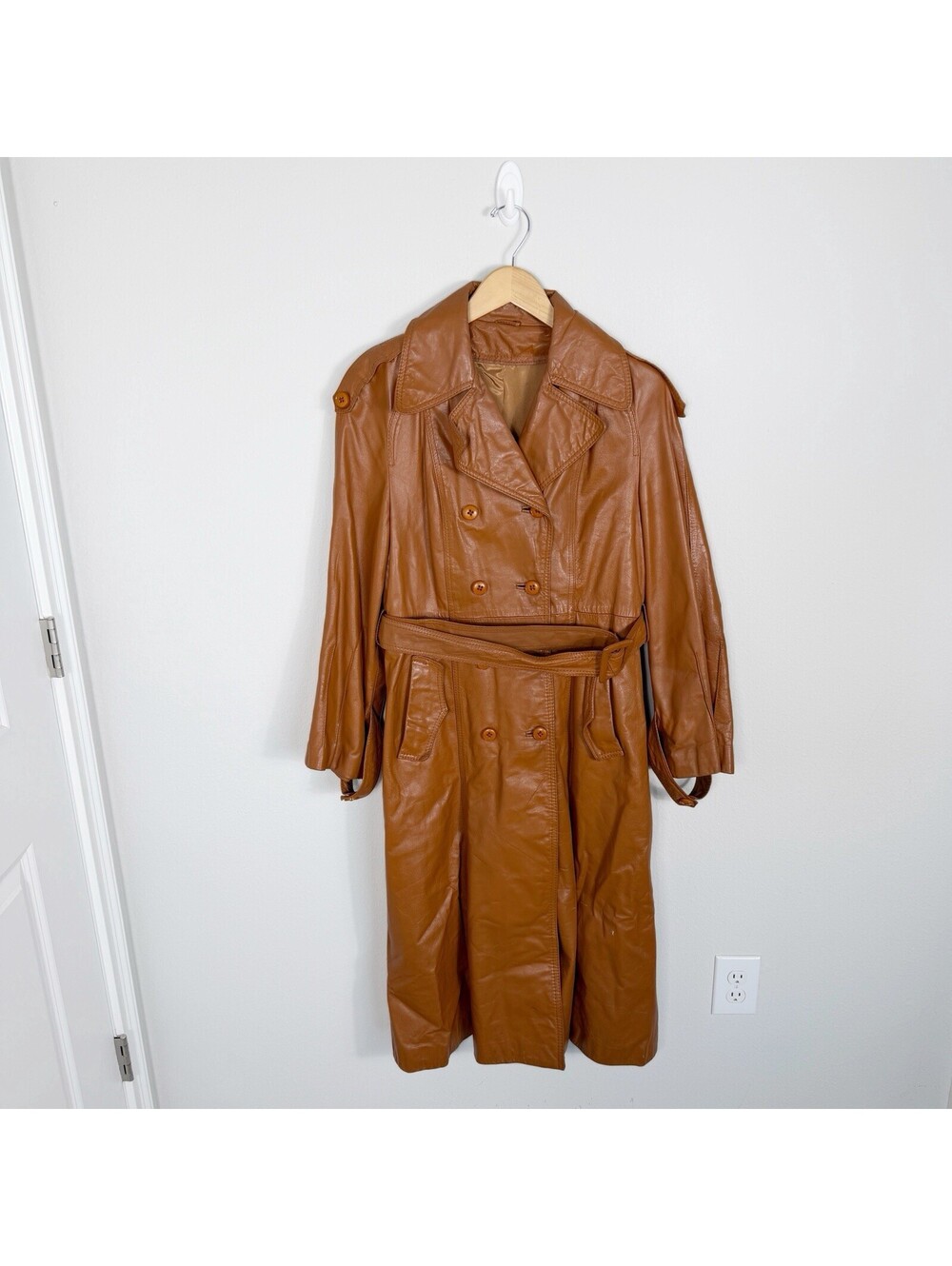 Vintage 1970s Women’s Leather Double Breasted Trench Coat Brown Long Size M/L